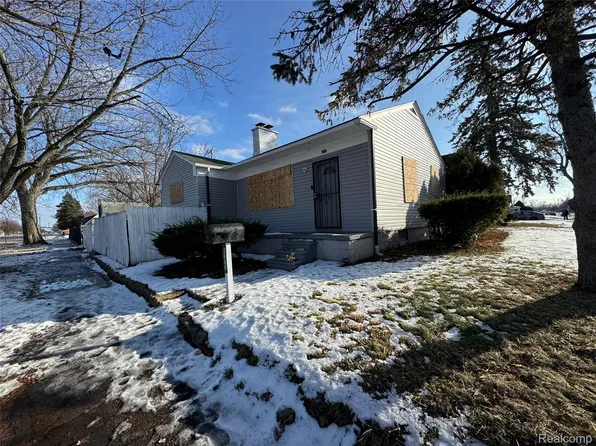 2480 E Outer Dr, Detroit, MI 48234