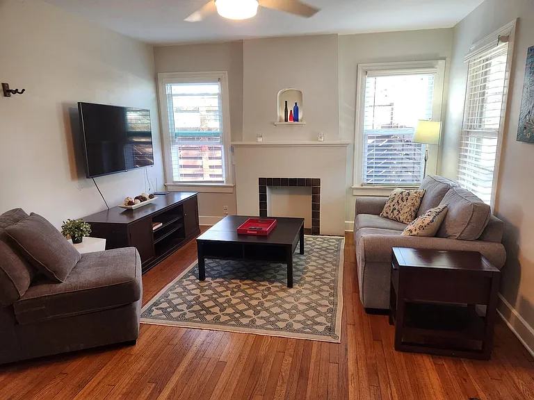 4214 Bellvue Ave — Photo 7