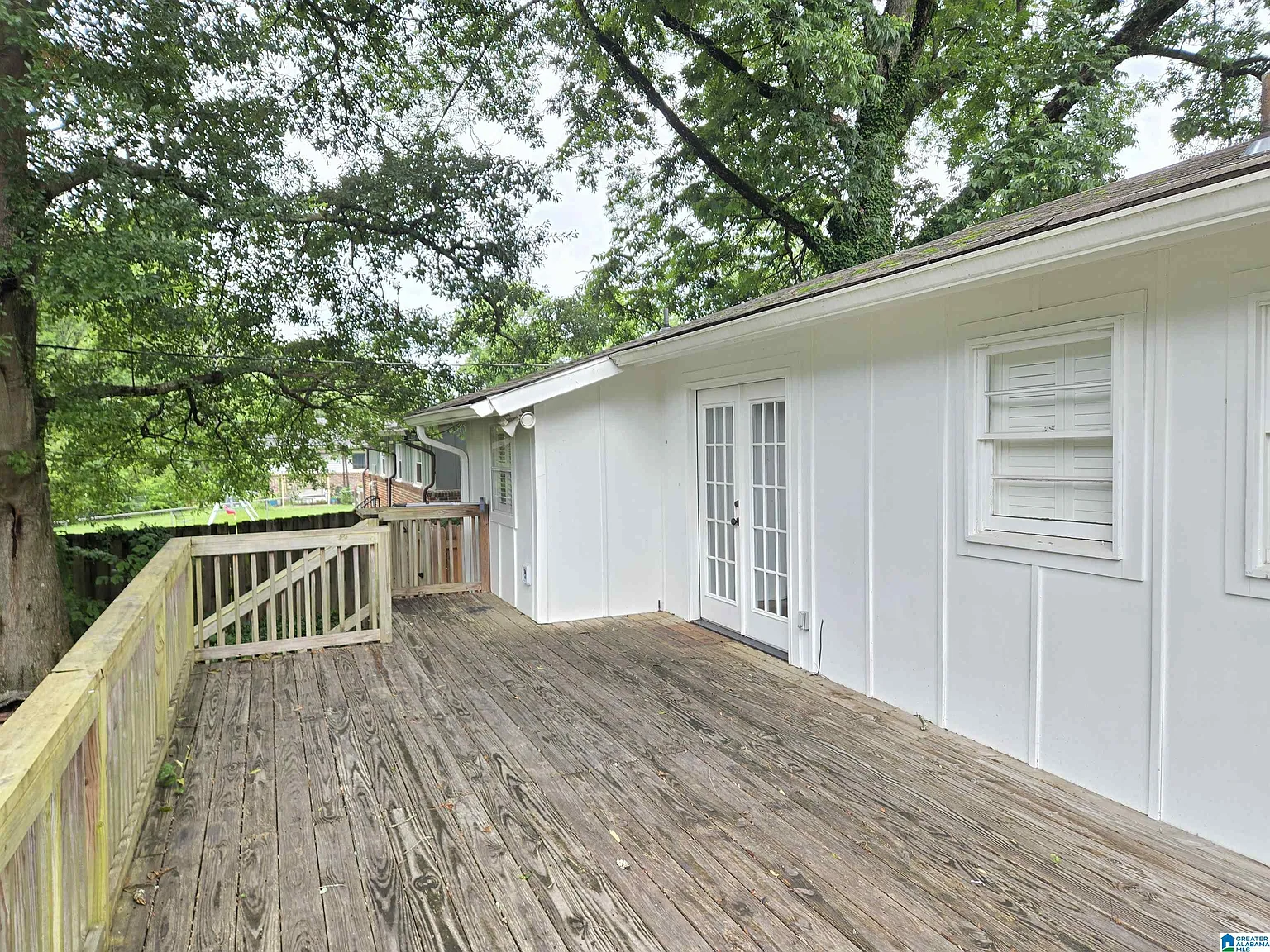 3 bed, 2.0 bath, 1066 sqft, $2,300 — Photo 4