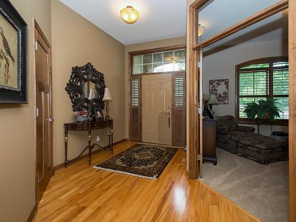 2nd image of 3881 Lilac Ln
