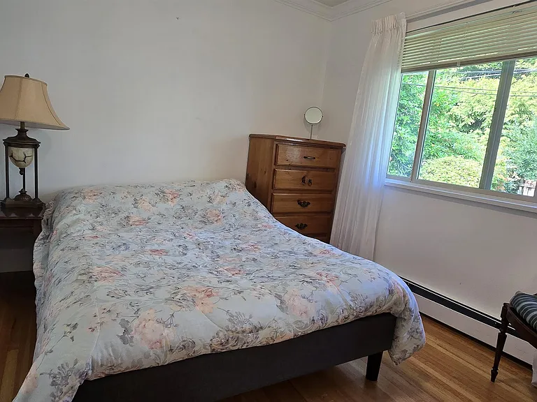 638 Elstree Pl — Photo 9
