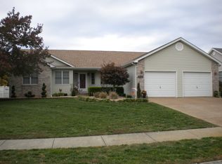 4340 Woodglen Ln, Mount Vernon, IL 62864