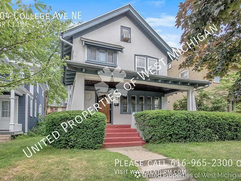 304 College Ave NE — Photo 3