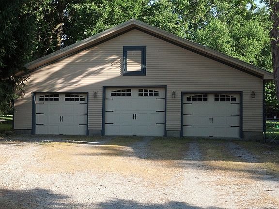 Front of Garage
