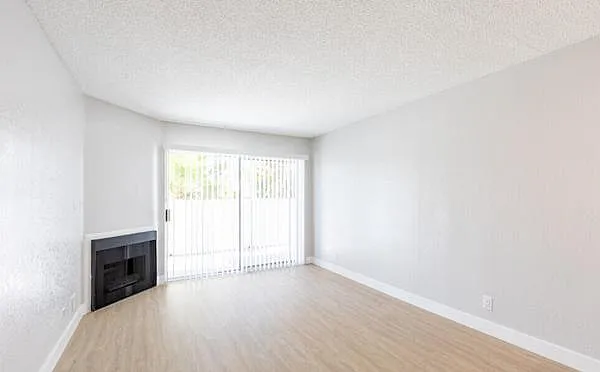 Alexandria II Apartments | Spacious 2-Bedroom Apartments in Koreatown