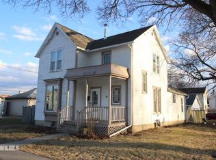 105 W Balsam St, Forreston, IL 61030