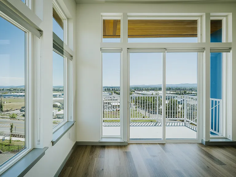 Grand Vista Apartments — Photo 11