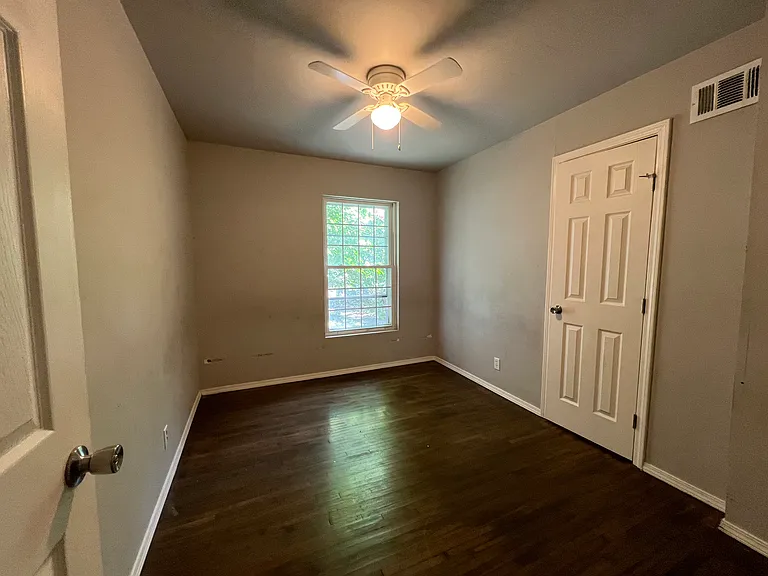 7719 E King St — Photo 10