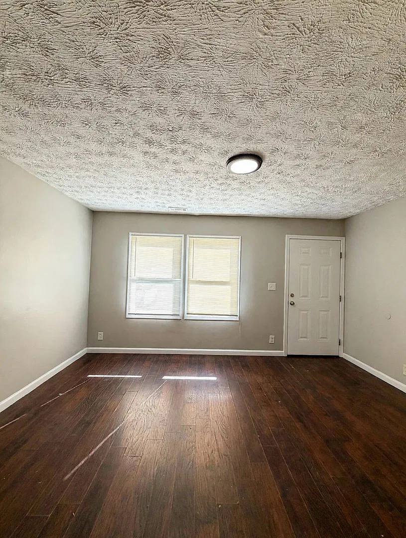3 bed 1 bath home for rent! — Photo 4