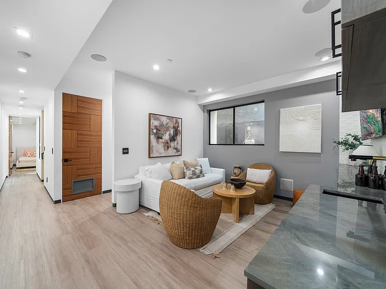 838 California Ave — Photo 18