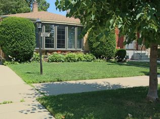 2506 W Jarvis Ave, Chicago, IL