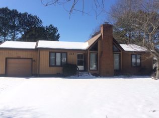 215 Irvin Dr, Smithfield, VA 23430
