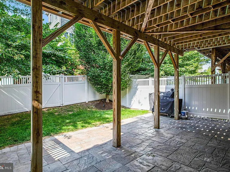 10805 Lariat Way — Photo 39