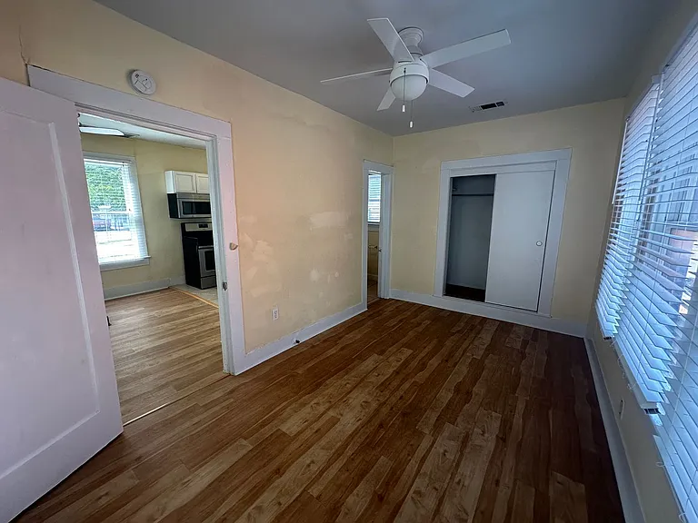 1803 Nueces St — Photo 17
