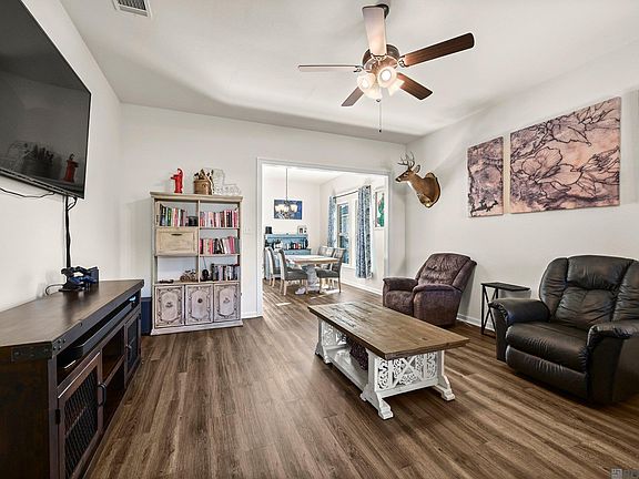 4th image of 8236 Treeline Dr