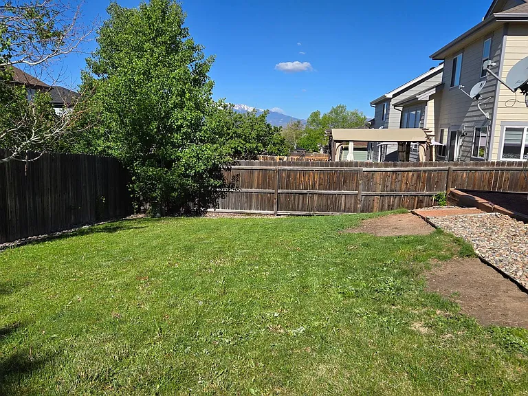 7747 Mountain Laurel Dr — Photo 27
