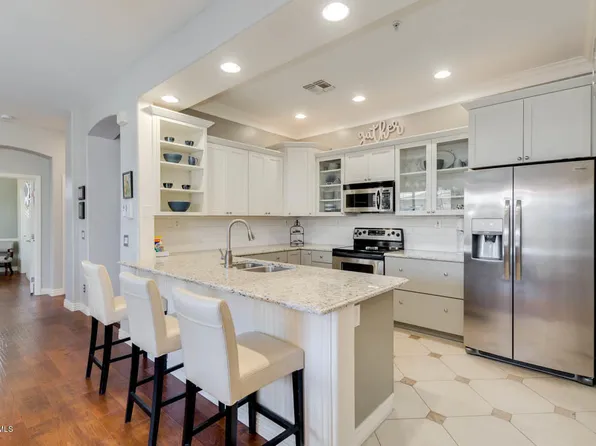7445 E EAGLE CREST Drive #1077, Mesa, AZ 85207