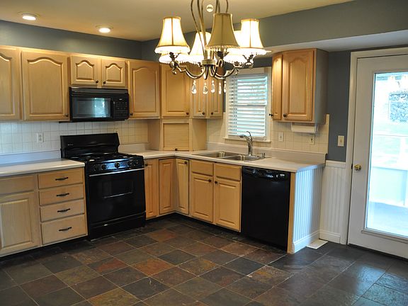 4th image of 4190 Liguori Ln