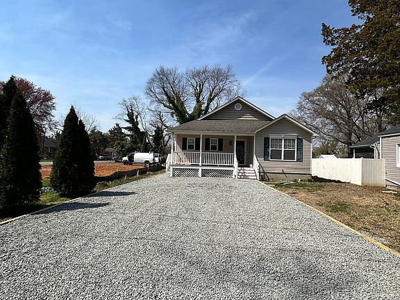 2nd image of 702 Garfield Ave