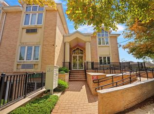 Arc Place Estates, Staten Island, NY 10306