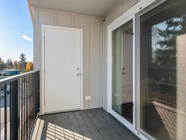 Norpoint Landing Apartments — Photo 74