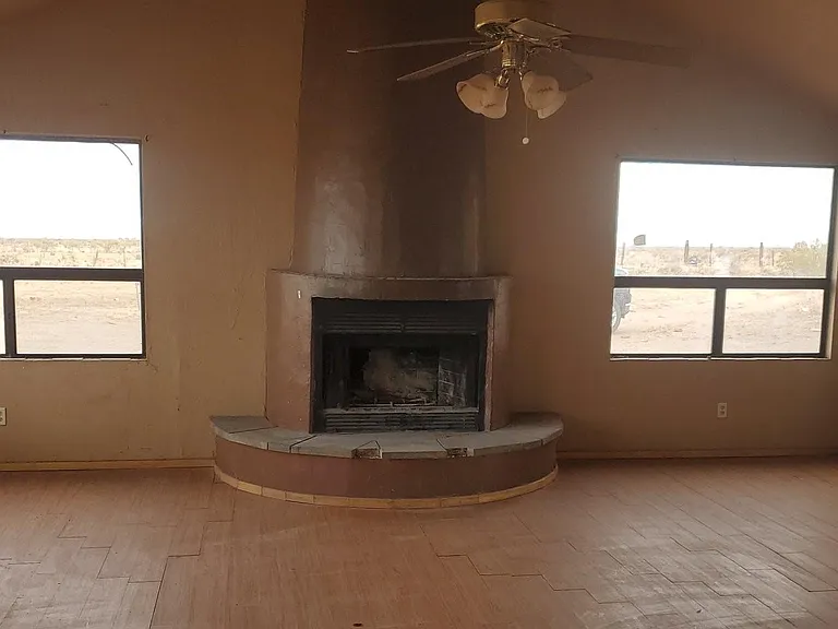 7213 E Trails End — Photo 3