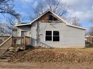 23 S 3rd St, Albion, IL 62806