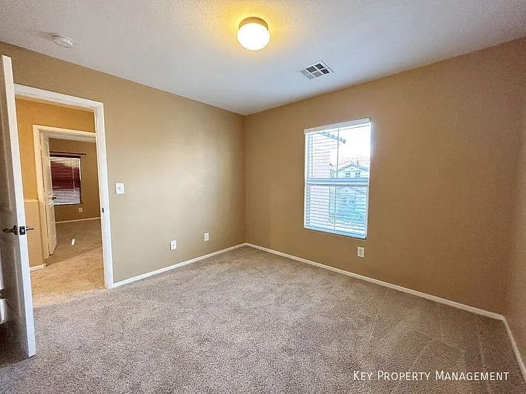 742 Iron Bridge St — Photo 30