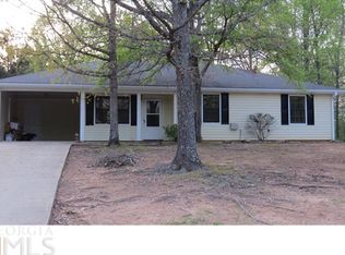 218 Brooks Ln, Winder, GA 30680