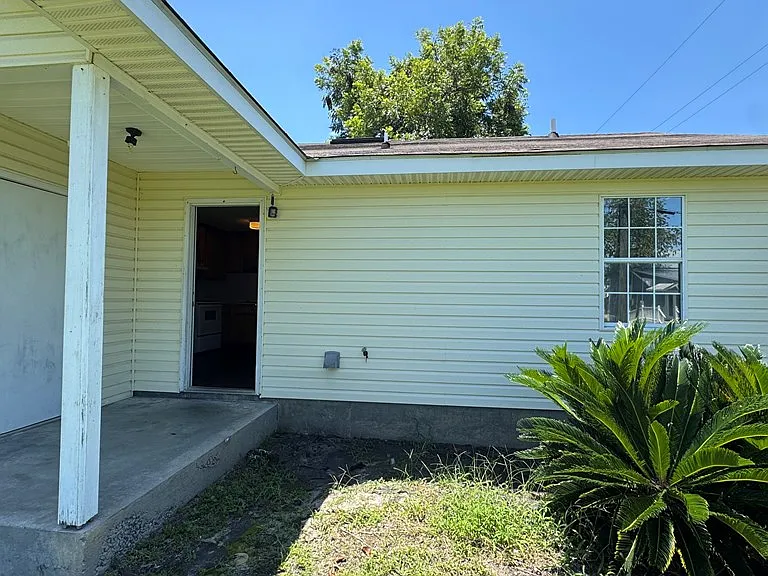 1744A Poplar St — Photo 12