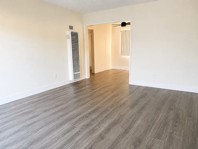 7631 Laurel Canyon Blvd #21 — Photo 8
