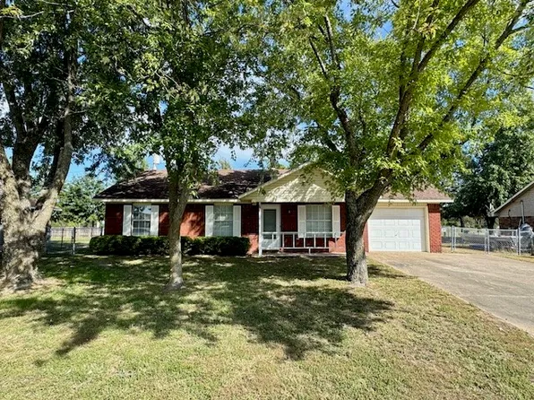 1098 Massey St, Decatur, AR 72722