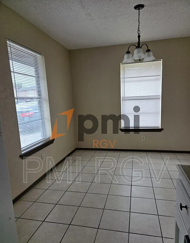 2 bed, 2.0 bath, 1000 sqft, $800 — Photo 2
