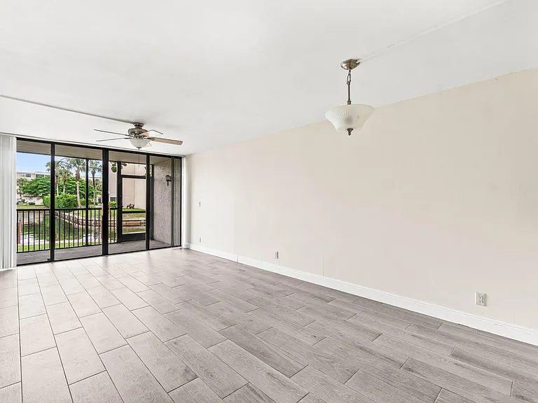 17 Royal Palm Way #103 — Photo 8