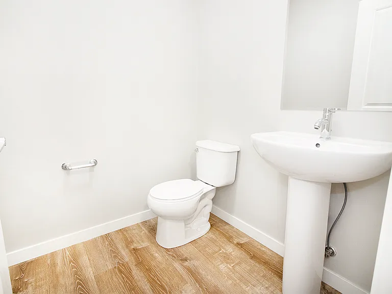 100 Southview Cres #1206 — Photo 50