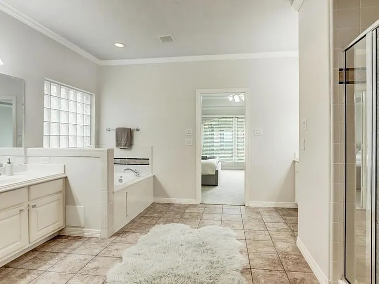1506 Shady Villa Fern — Photo 15