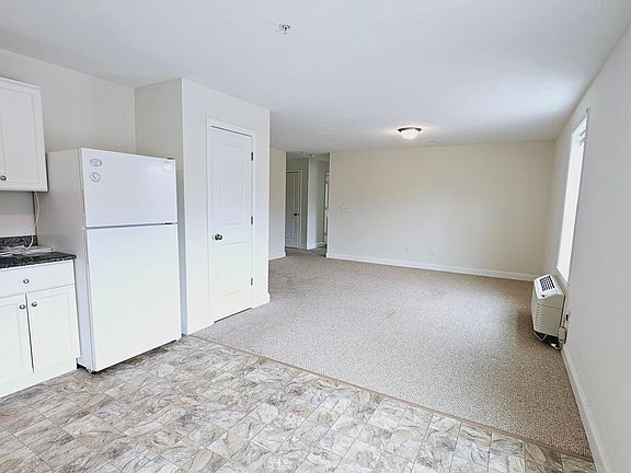 5th image of 130 Spring St Unit 202
