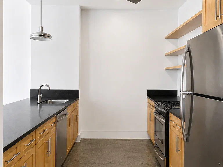 150 Bay Street — Photo 13
