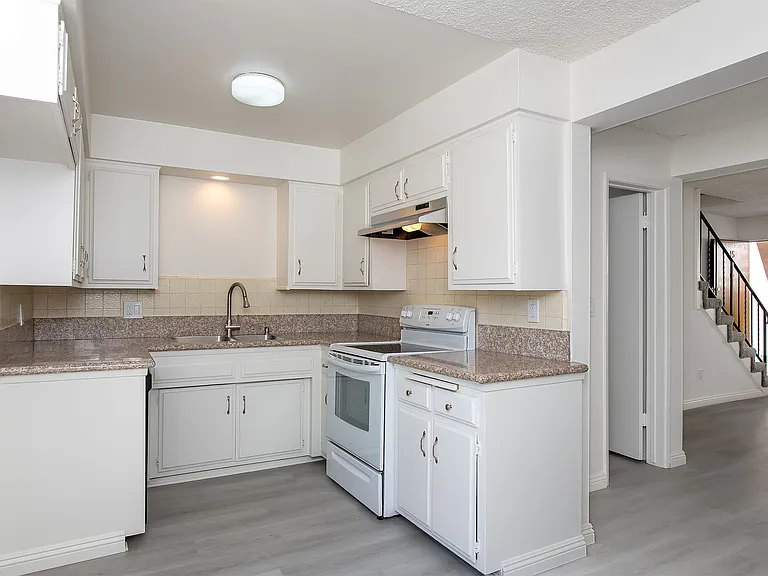 216 Palmetto Dr — Photo 27