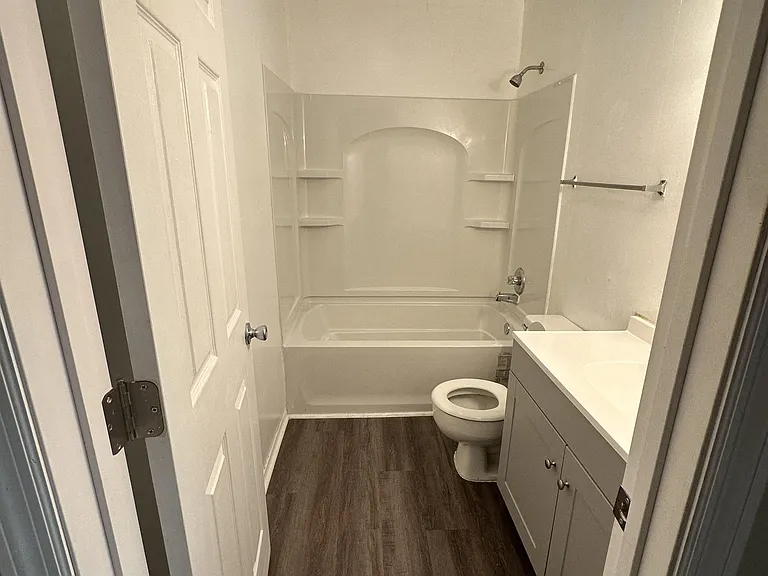 1057 Harold Dr #1 — Photo 13