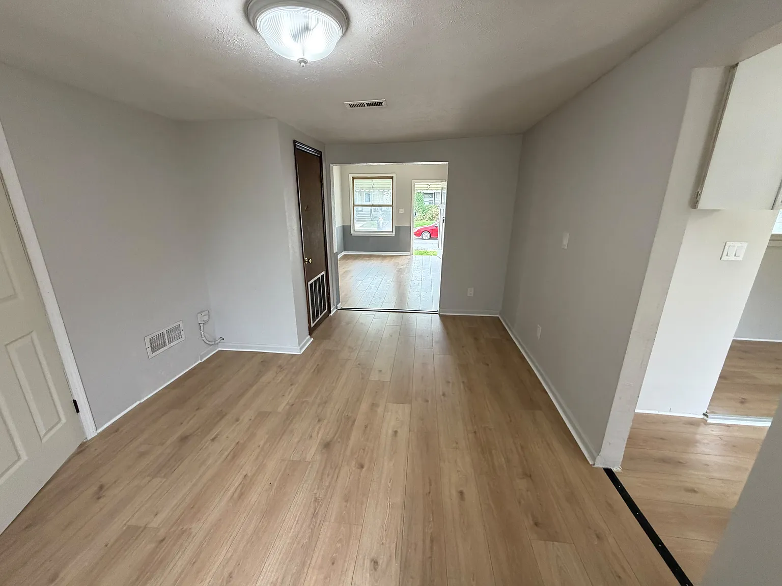 2 bed, 809 sqft, $950 — Photo 4