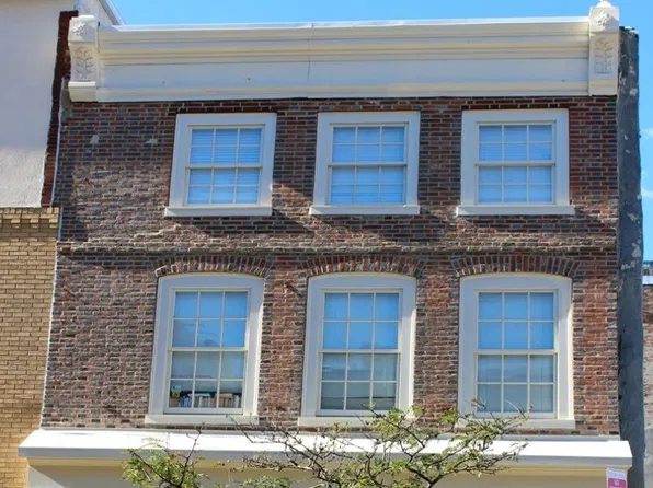 237 N 2nd St #1L, Philadelphia, PA 19106