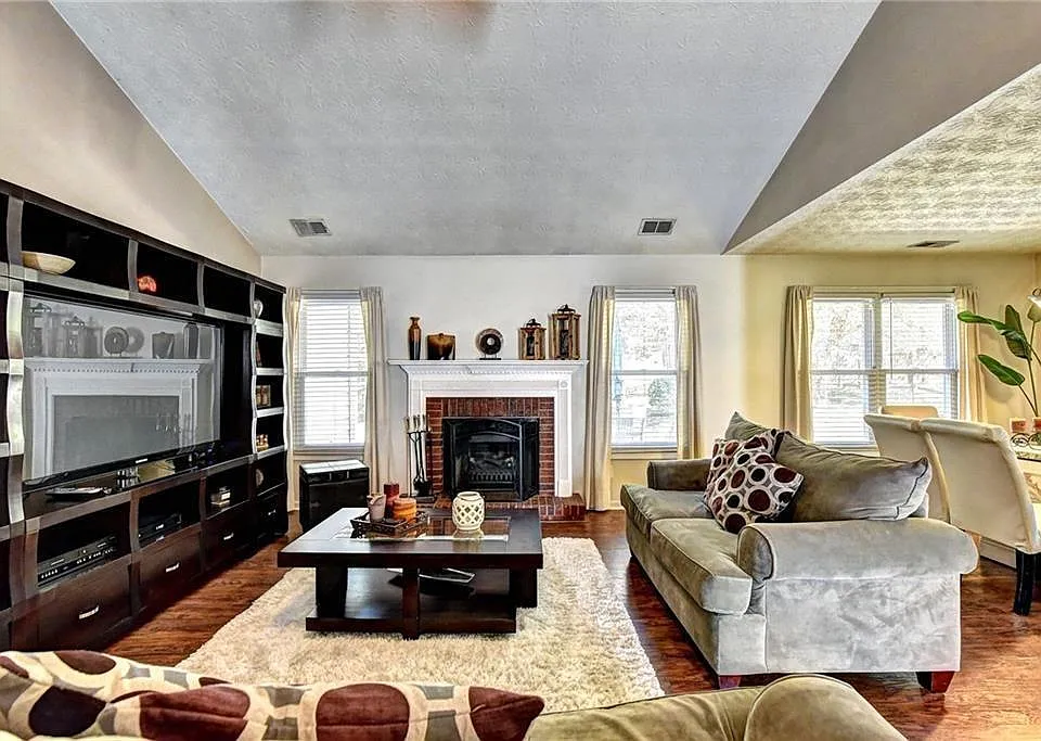 3940 Piper Glen Dr