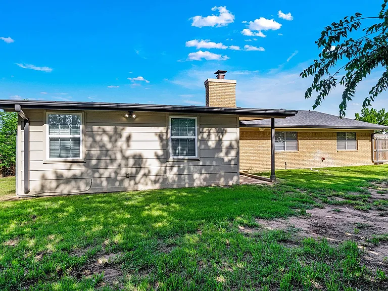 6943 NW Eisenhower Dr — Photo 39