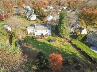 184 Stuart Dr, New Rochelle, NY 10804