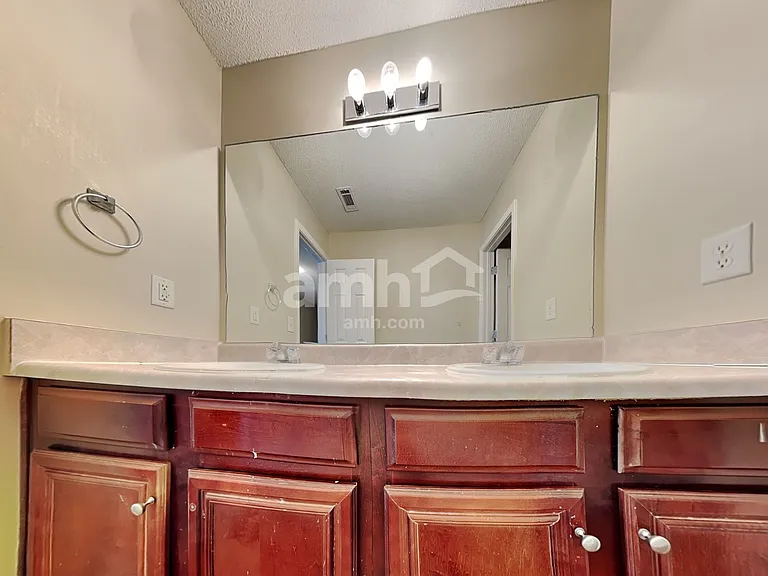 298 Sheffield Ln — Photo 19