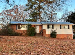 1945 Barrett Dr, Fort Oglethorpe, GA 30742