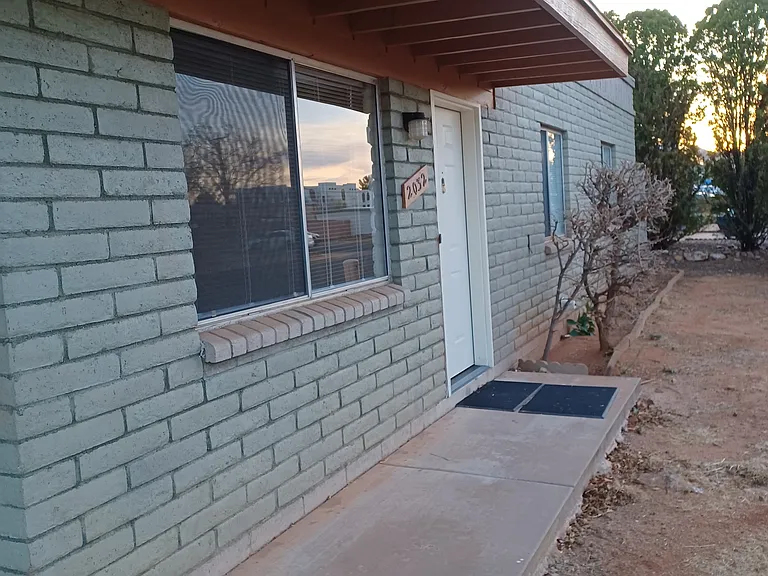 2032 Santa Catalina Dr — Photo 1