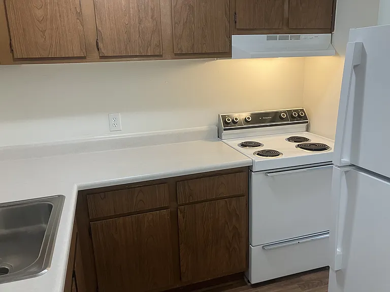 Windsor Place Apartments — Photo 153
