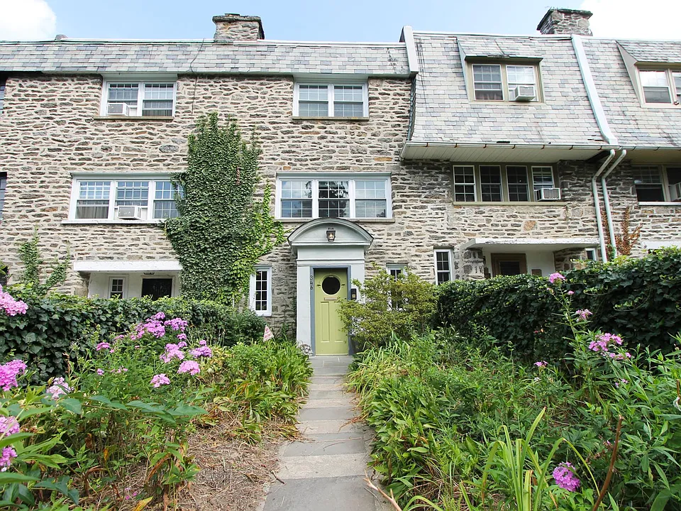 346 E Meehan Ave